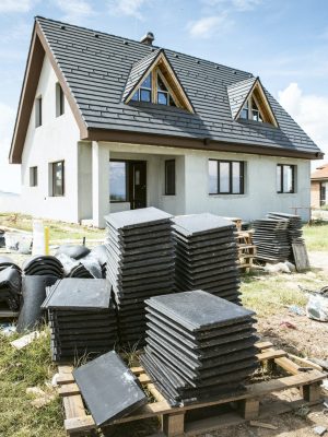 laying-roof-tiles.jpg laying-roof-tiles.jpg